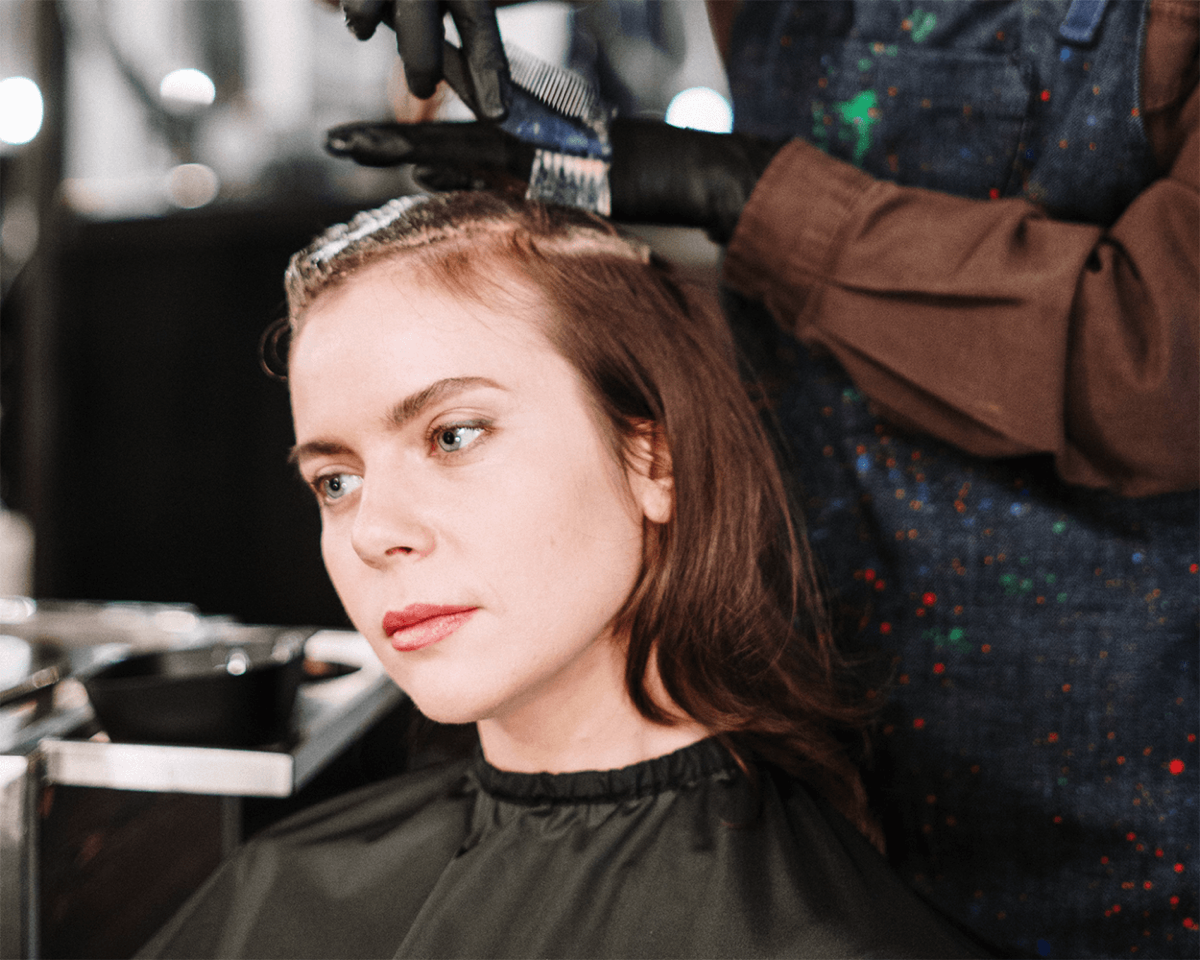 You are currently viewing Does Dying Hair Cause Hair Loss? What to Know